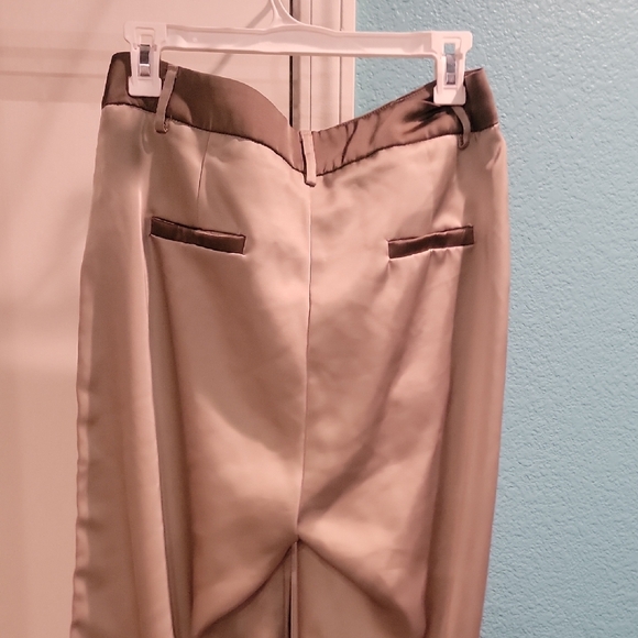 Elegant Satin Wide-Leg Pants - Picture 5 of 5